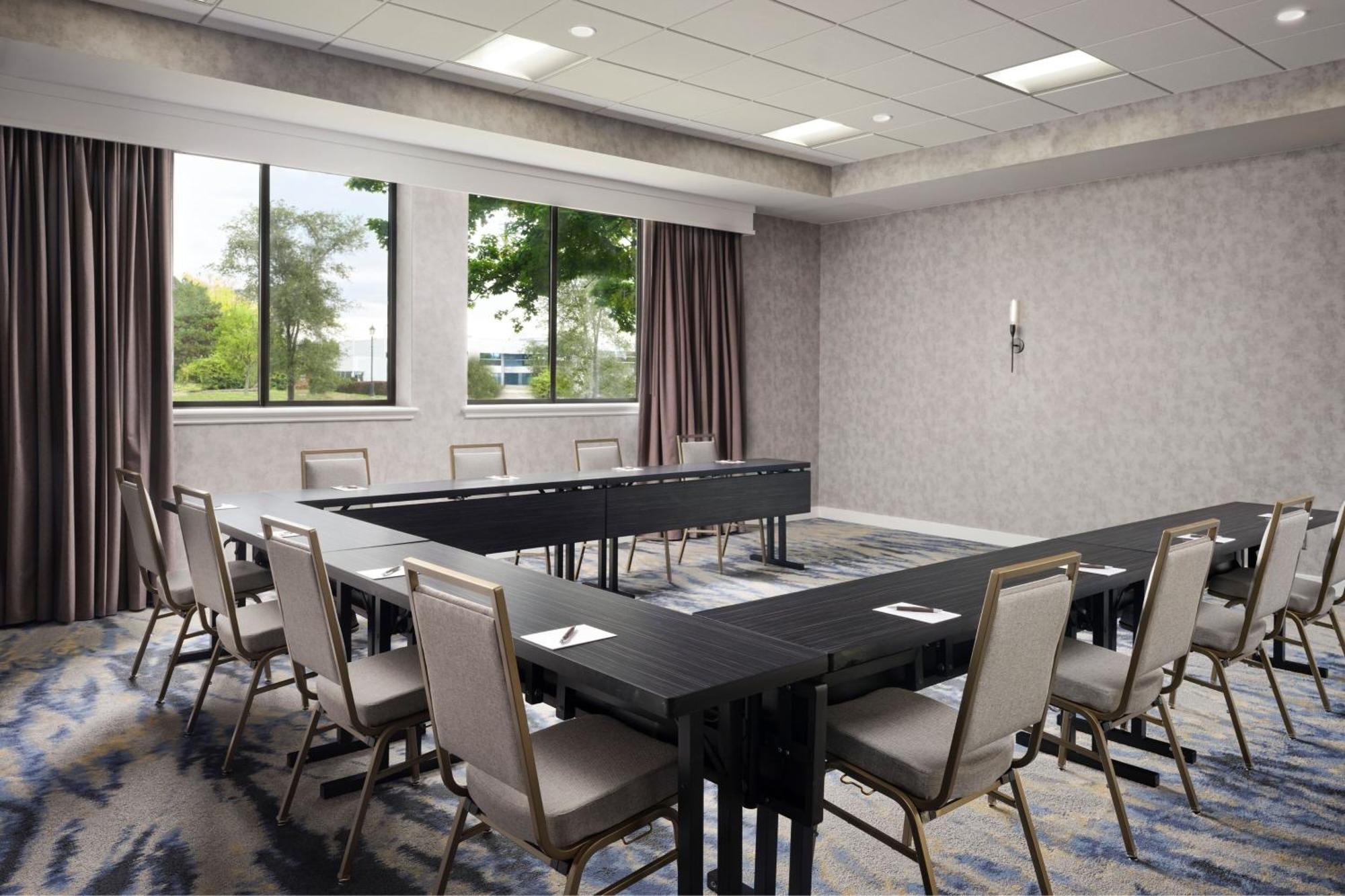Sheraton Grand Rapids Airport Hotel Cascade Luaran gambar