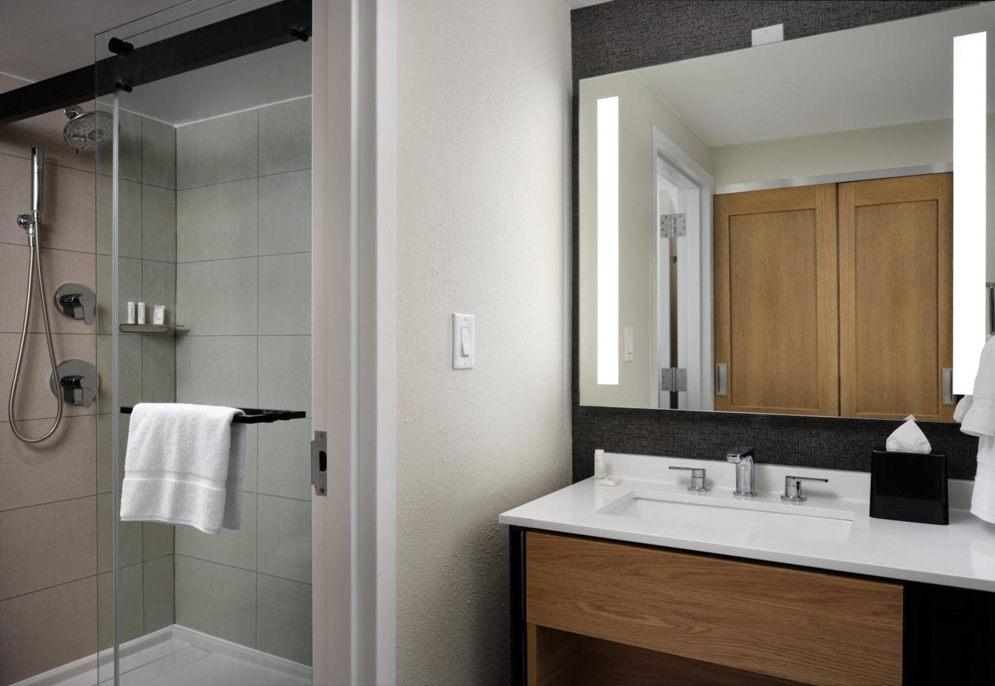 Sheraton Grand Rapids Airport Hotel Cascade Luaran gambar