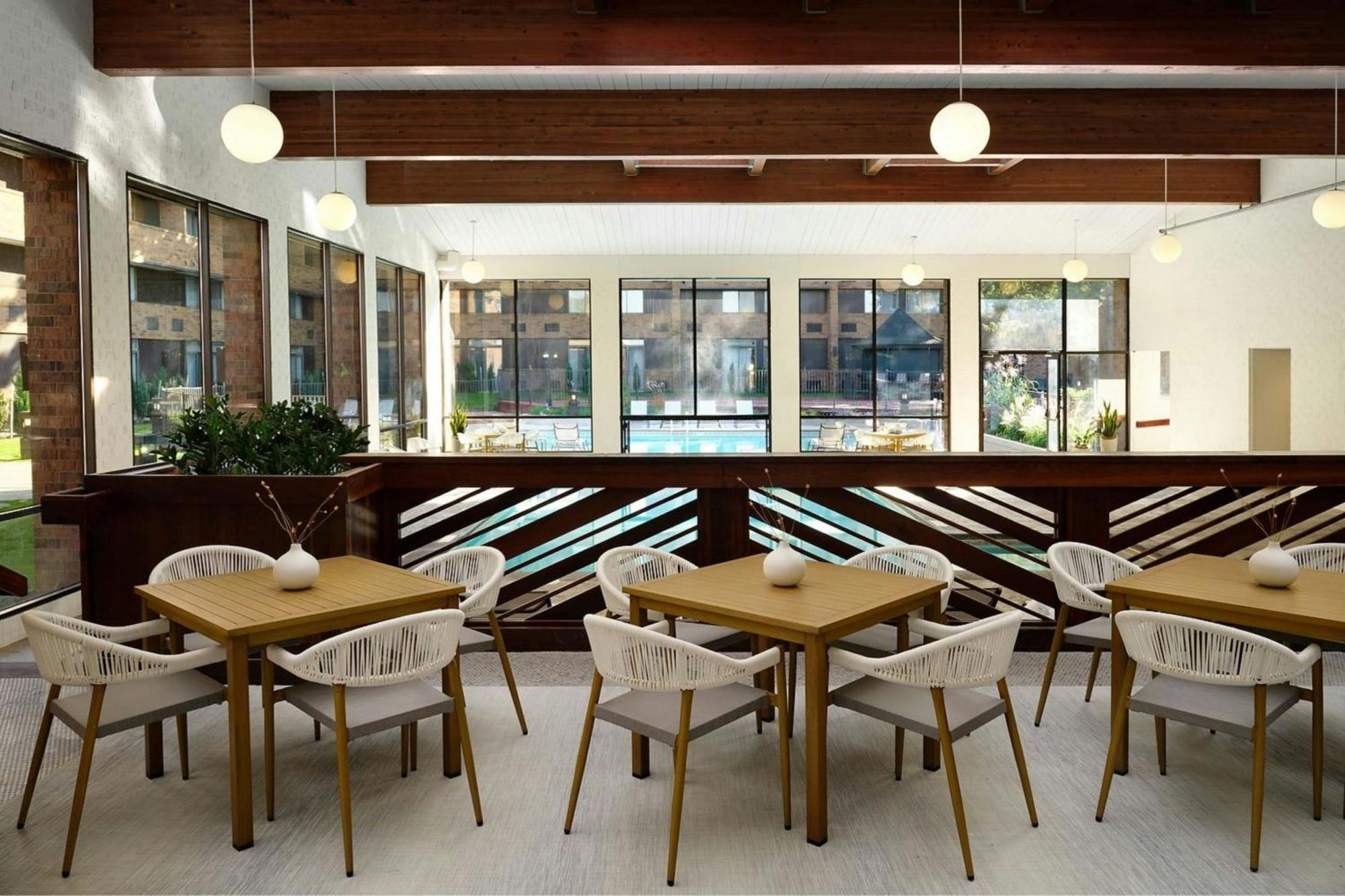 Sheraton Grand Rapids Airport Hotel Cascade Luaran gambar